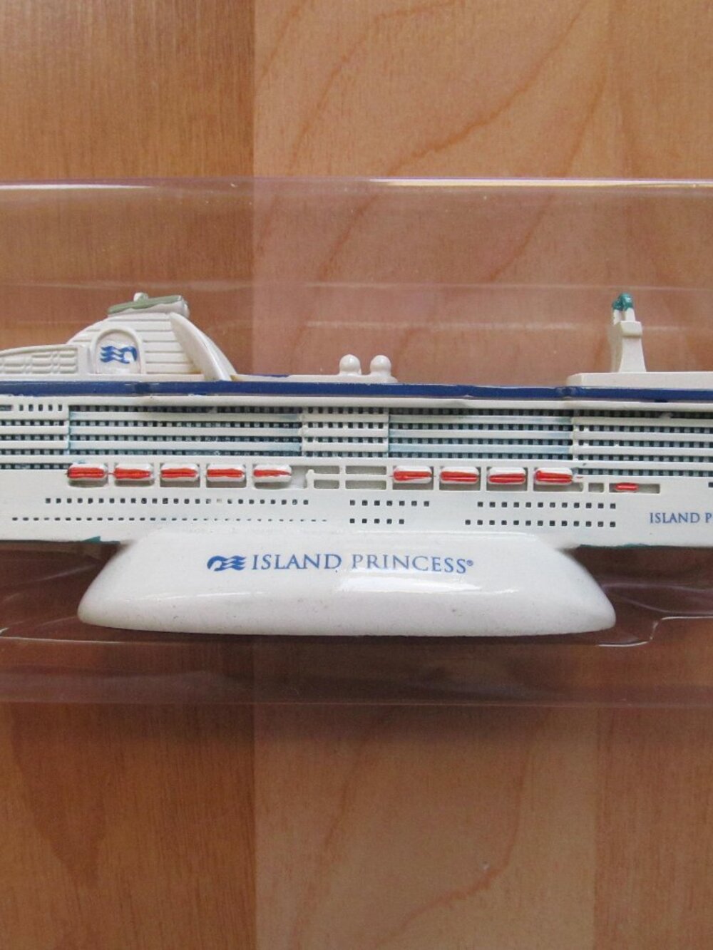 Island Princess 7" Cruise Ship Model NEW